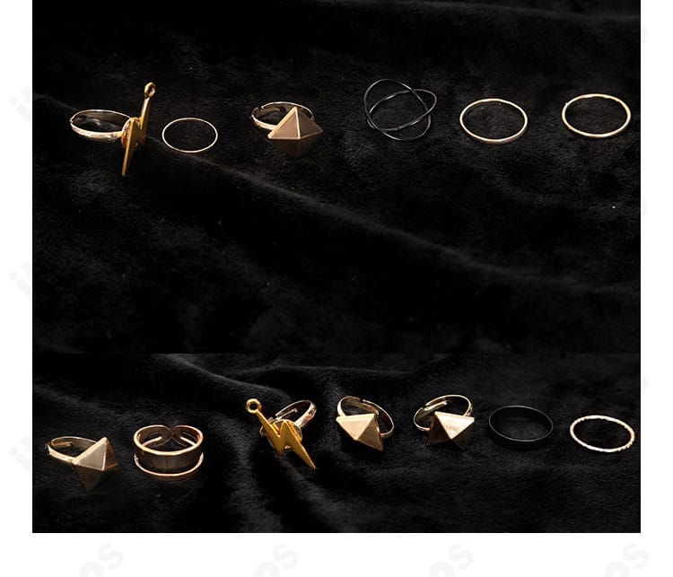 シロネン衣装の首飾りディテール。トップチャームとチェーンの長さバランス。