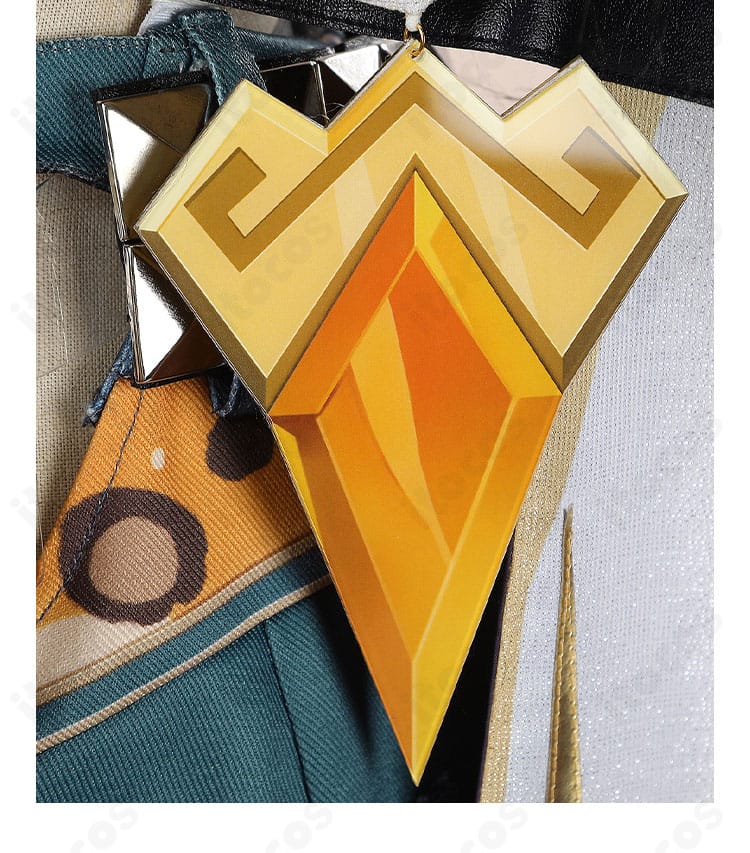 シロネン衣装の胸元装飾クローズアップ。多層パーツで情報量のある表情に。