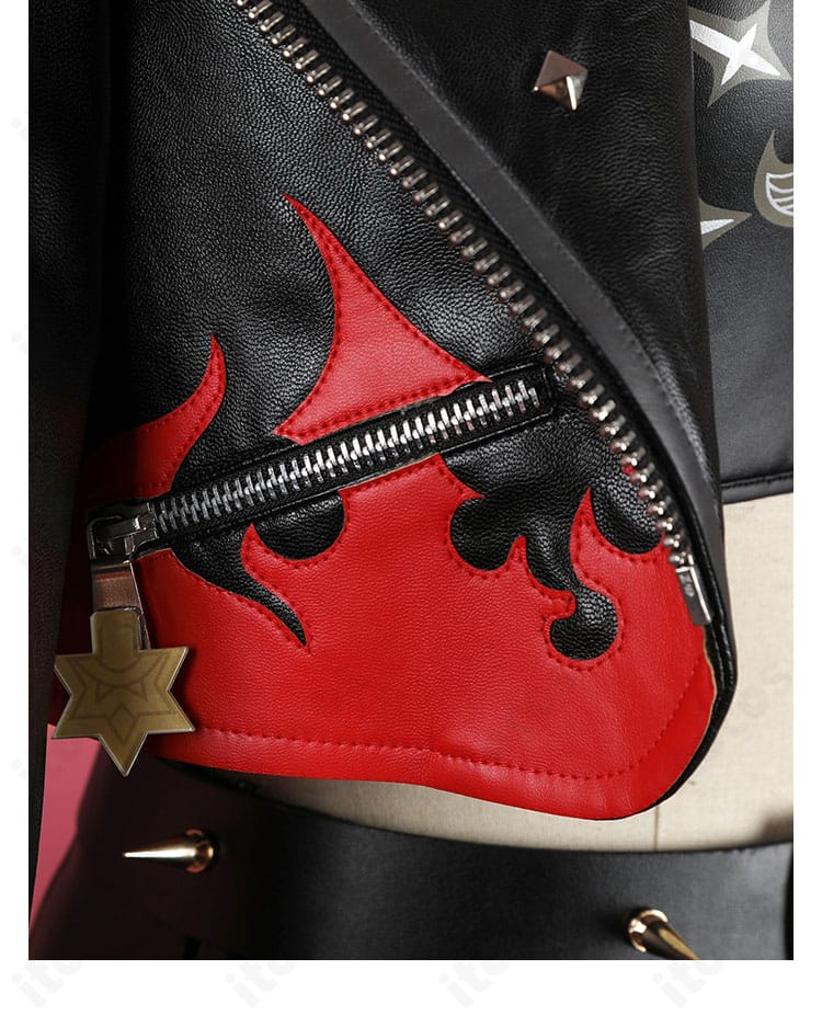 バーニス・ホワイト 衣襟の装飾ディテール。襟元の意匠と配色バランス