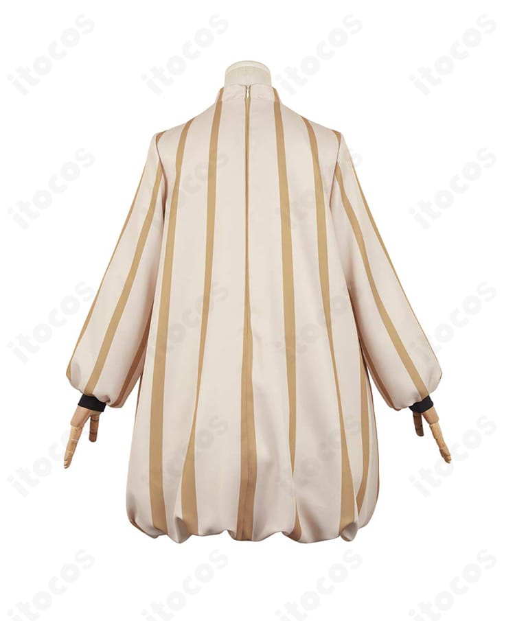 ダンジョン飯 マルシル・ドナトー コスプレ衣装の背面。背中のラインと裾の流れが確認できる画像