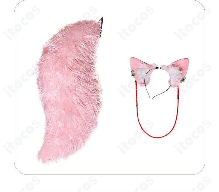 頭飾りと尾飾りのディテール。各パーツのボリューム感と質感、装着バランスを示す画像。