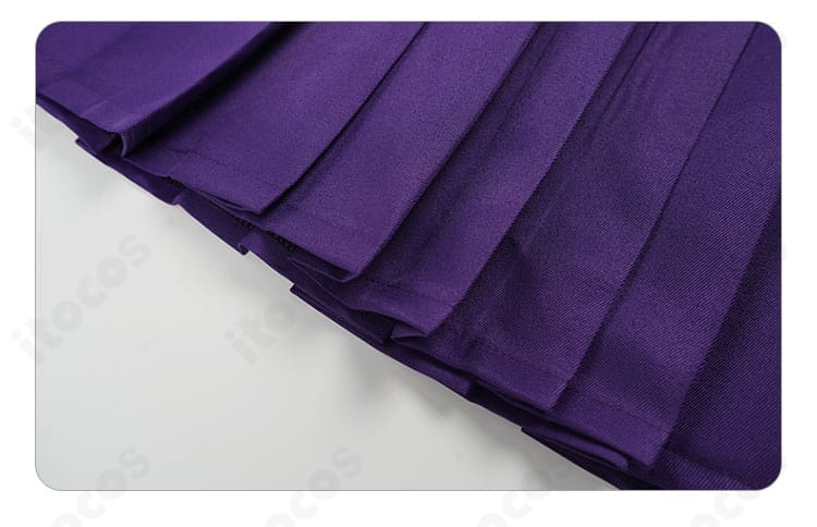 裏梅衣装のスカート裾ディテール。フレア分量とヘムの仕上げ、撮影映えするラインを確認できる画像