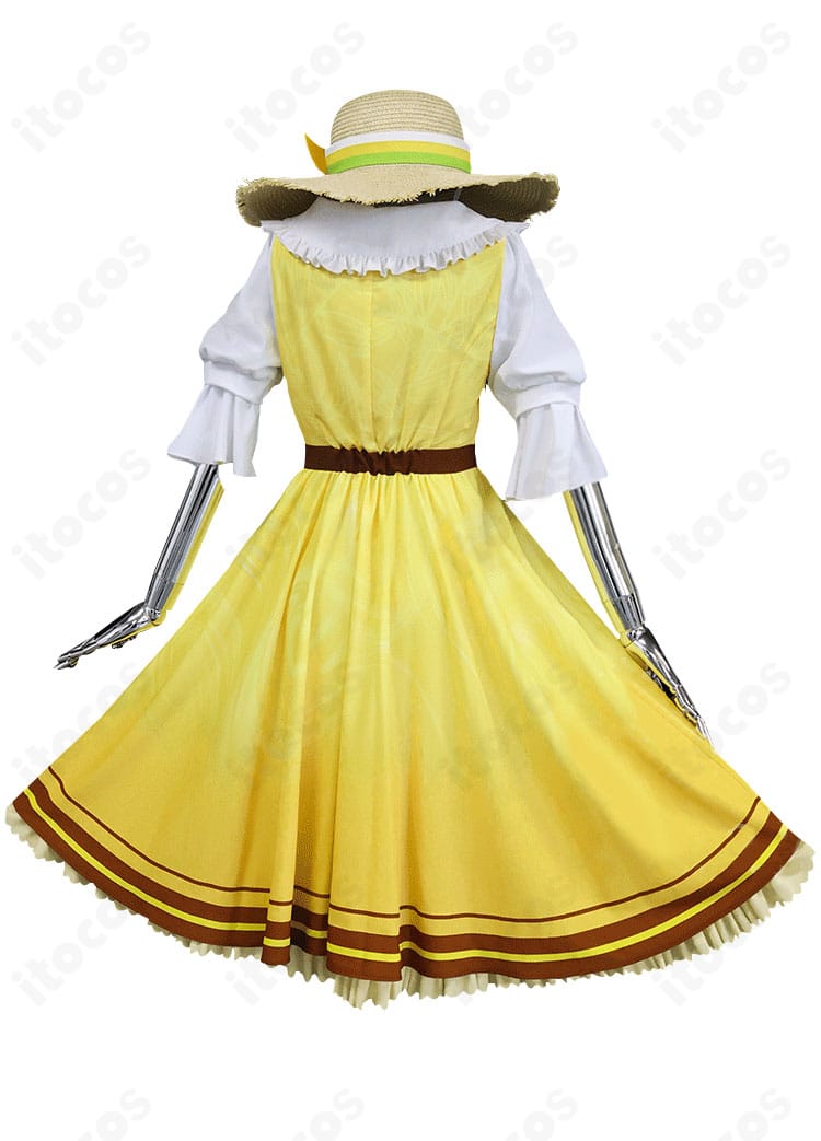 「レモネードで一休み♪」ワンピースの背面全体。背中の切替や装飾配置が確認できる写真