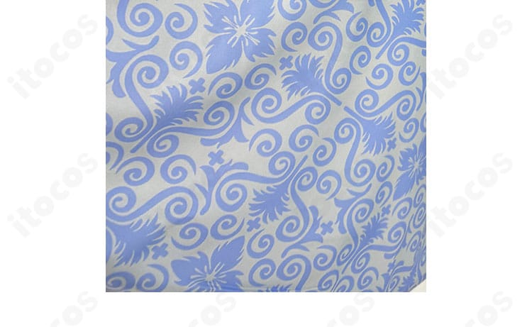 マント裏地の装飾画像。天使ver.を象徴する内側デザインと配色コントラストを表示。