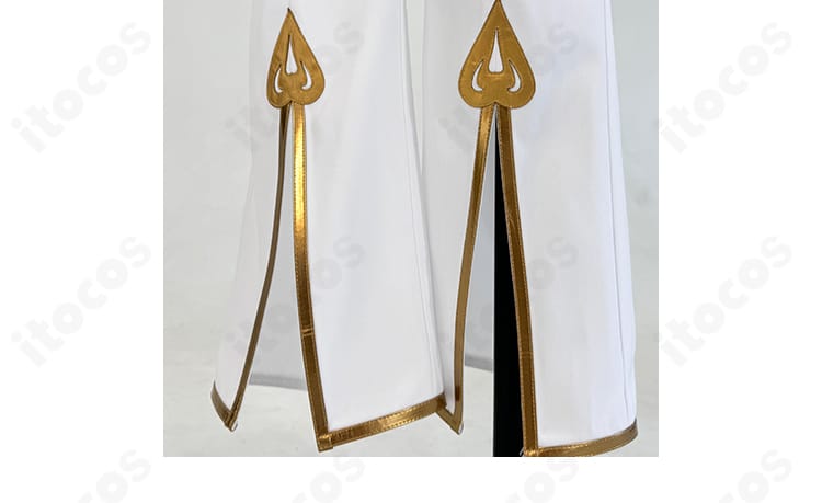 ズボンの装飾ラインとシルエットのディテール