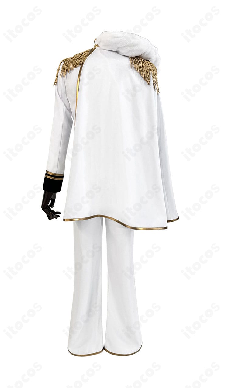 御影玲王 天使ver.コスプレ衣装の背面シルエットとマントの広がり