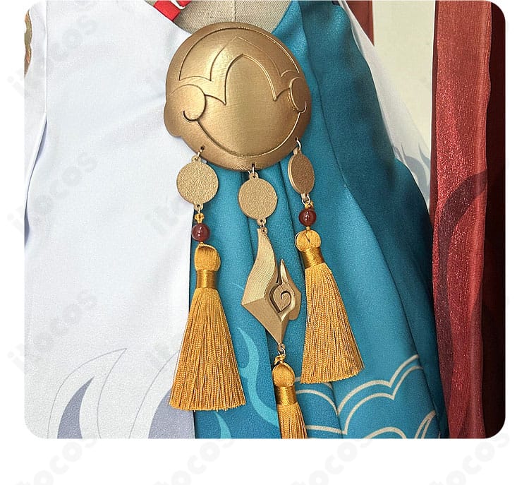 雲璃 コスプレ衣装の腰飾りディテール。装飾パーツの構成と再現度を強調した写真。