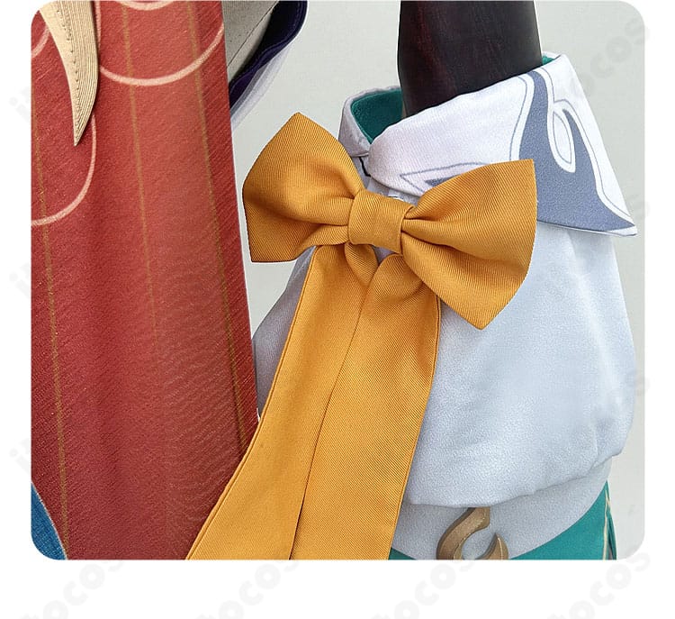 雲璃 コスプレ衣装の袖口装飾。袖のラインと端部のデザインが見やすい写真。