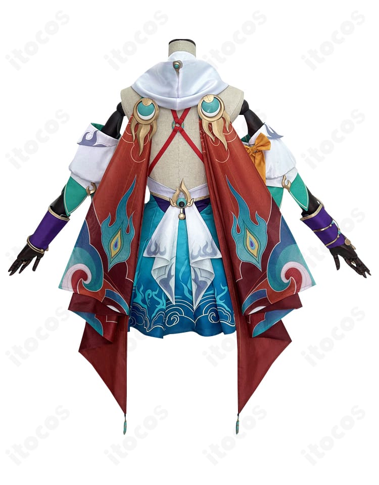 雲璃 コスプレ衣装の背面全体。背中デザインと背飾りの配置を確認できる画像。