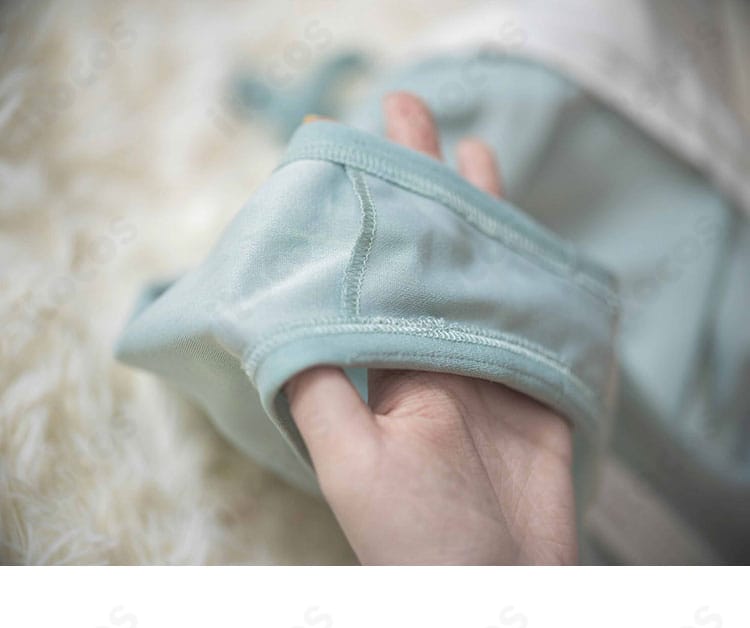 エレシュキガル 9周年水着コスプレ衣装の素材感とステッチワークの近接。切り替えラインが際立つディテール