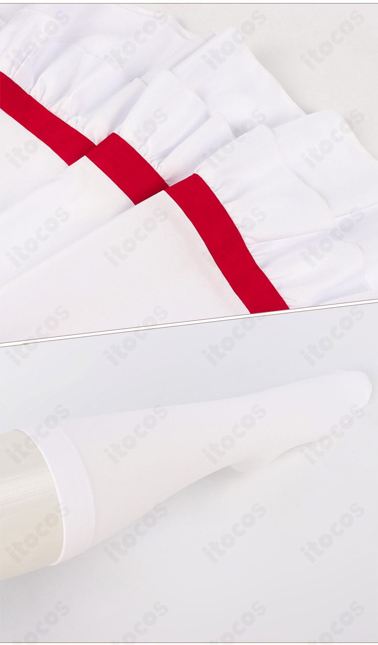 サティ衣装 スカート裾と靴下のコーディネート。バランスの良いスタイリング例