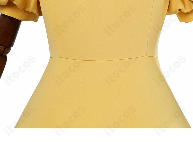 大道寺知世 コスプレのウエスト装飾。美しいラインを強調するディテール。