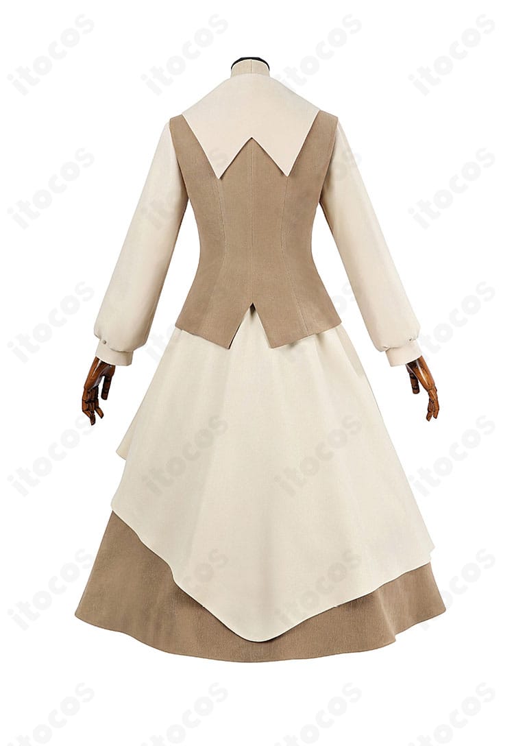 背面全体。ベストとワンピースの後ろ姿のバランスが分かる大道寺知世 秋冬私服デザイン。