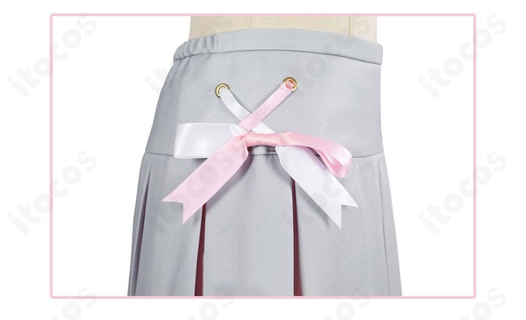 南ことり チアガール衣装に使用された蝶モチーフ装飾の近接画像