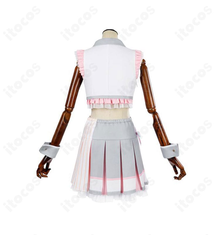 南ことり チアガールコスプレ衣装の背面シルエットと留め具配置が分かる画像