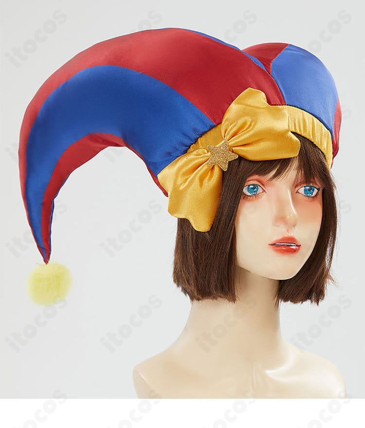 ポムニの帽子 側面装飾。サーカスらしい意匠で小物まで統一感を持たせたデザイン。