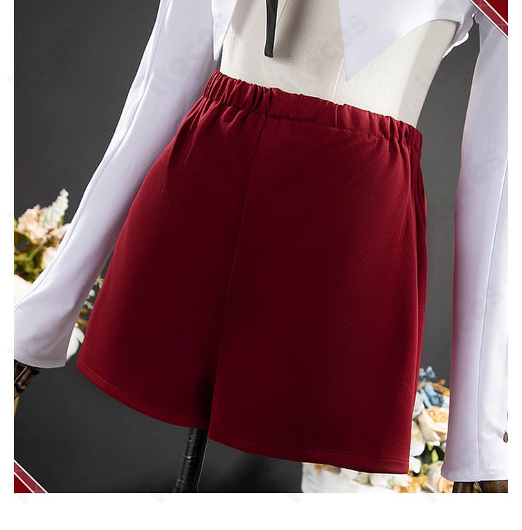 ショートパンツのディテール。動きやすさとラインの美しさを両立したボトム設計。