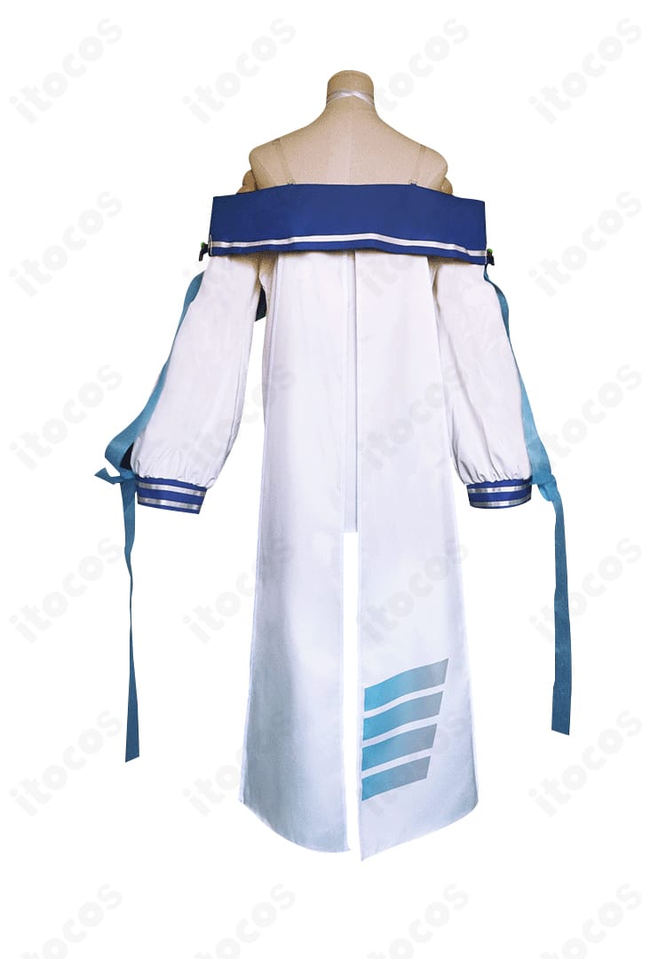 アズールレーン ラフィーII コスプレ衣装の背面画像。背中のラインと裾の装飾配置まで美しく再現。