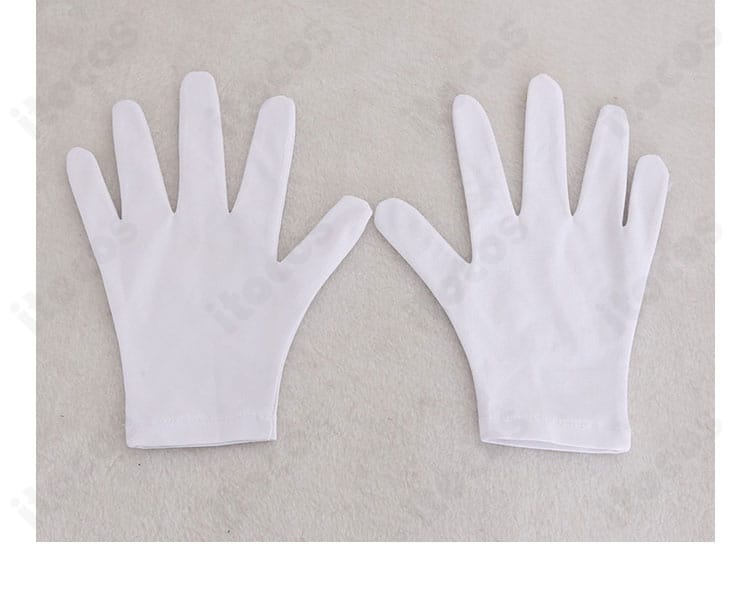 七種茨 コスプレ衣装の手袋ディテール。装飾とフィンガーカットの形状が見える写真