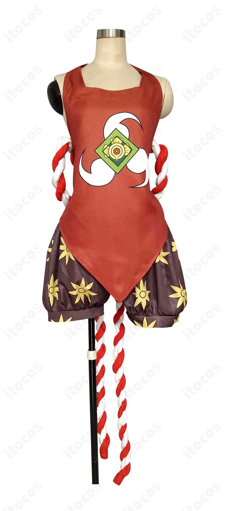 戦桃丸 コスプレ衣装の正面クローズアップ。腹掛の形状と縁の仕立て、全体のバランスが分かる画像