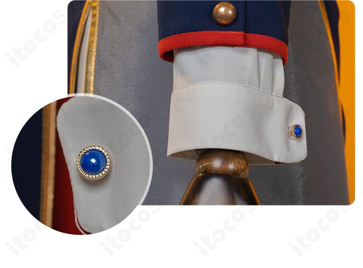 伏見弓弦 コスプレ衣装の袖口ディテール。カフスの装飾とパイピングの高級感