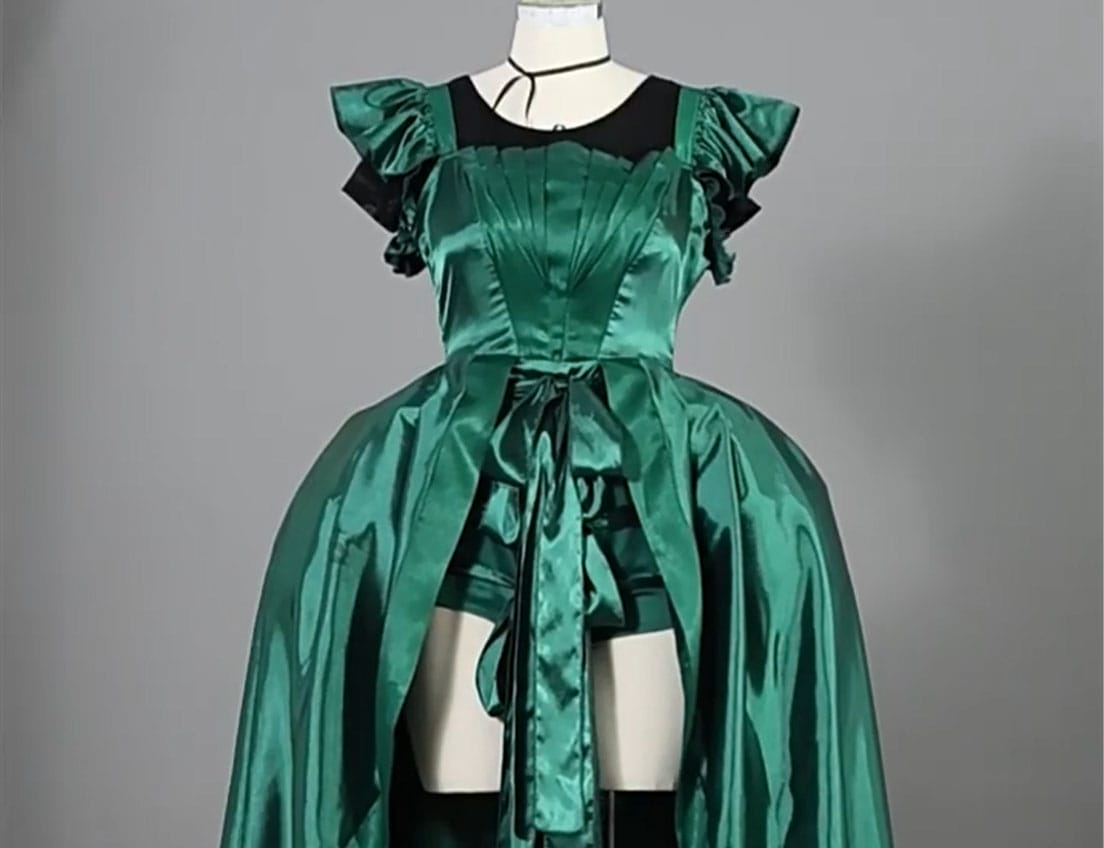 ウェンズデー コスプレ衣装ガイド｜アグネス・ミデル緑ドレスの準備リスト・バージョン比較・イベント活用術